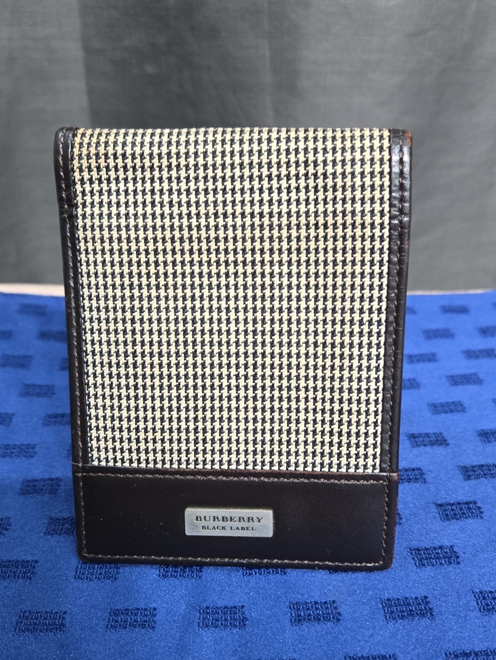 Burberry Black Label Men’s Houndstooth Bifold Wallet in Brown and Cream